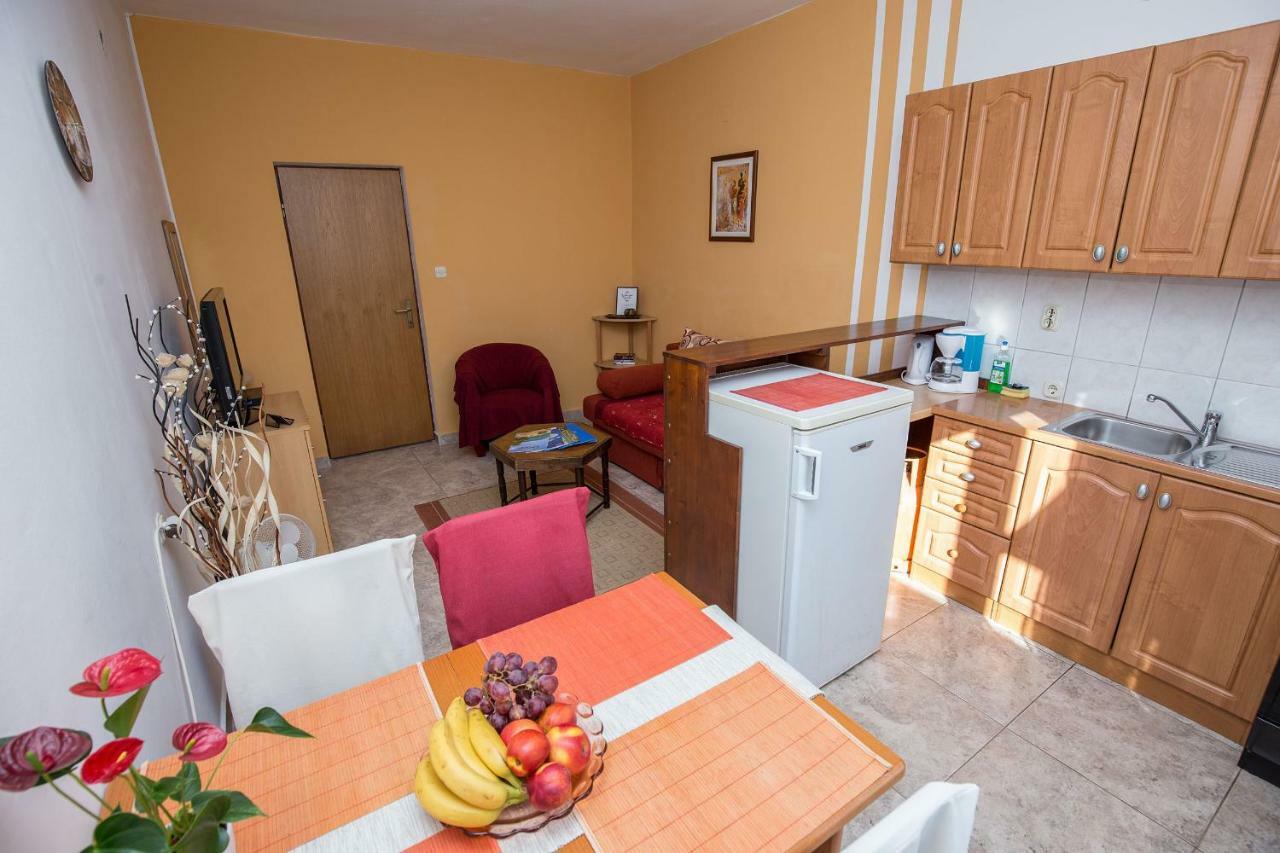 Apartments & Rooms Tea Zára Kültér fotó